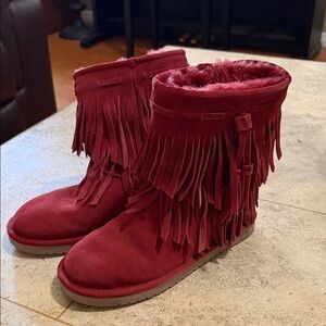 Koolaburra Burgundy Fringed Women's Boots